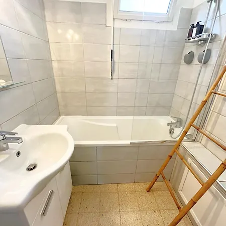 La Cigale Du Port Apartment